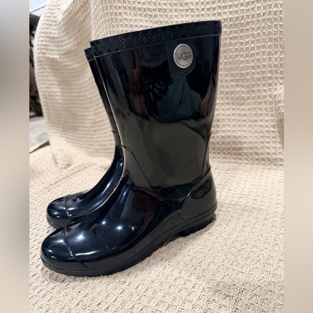 UGG Sienna Rain Boot Waterproof Black High-Gloss Finish Size 7 - Picture 5 of 9